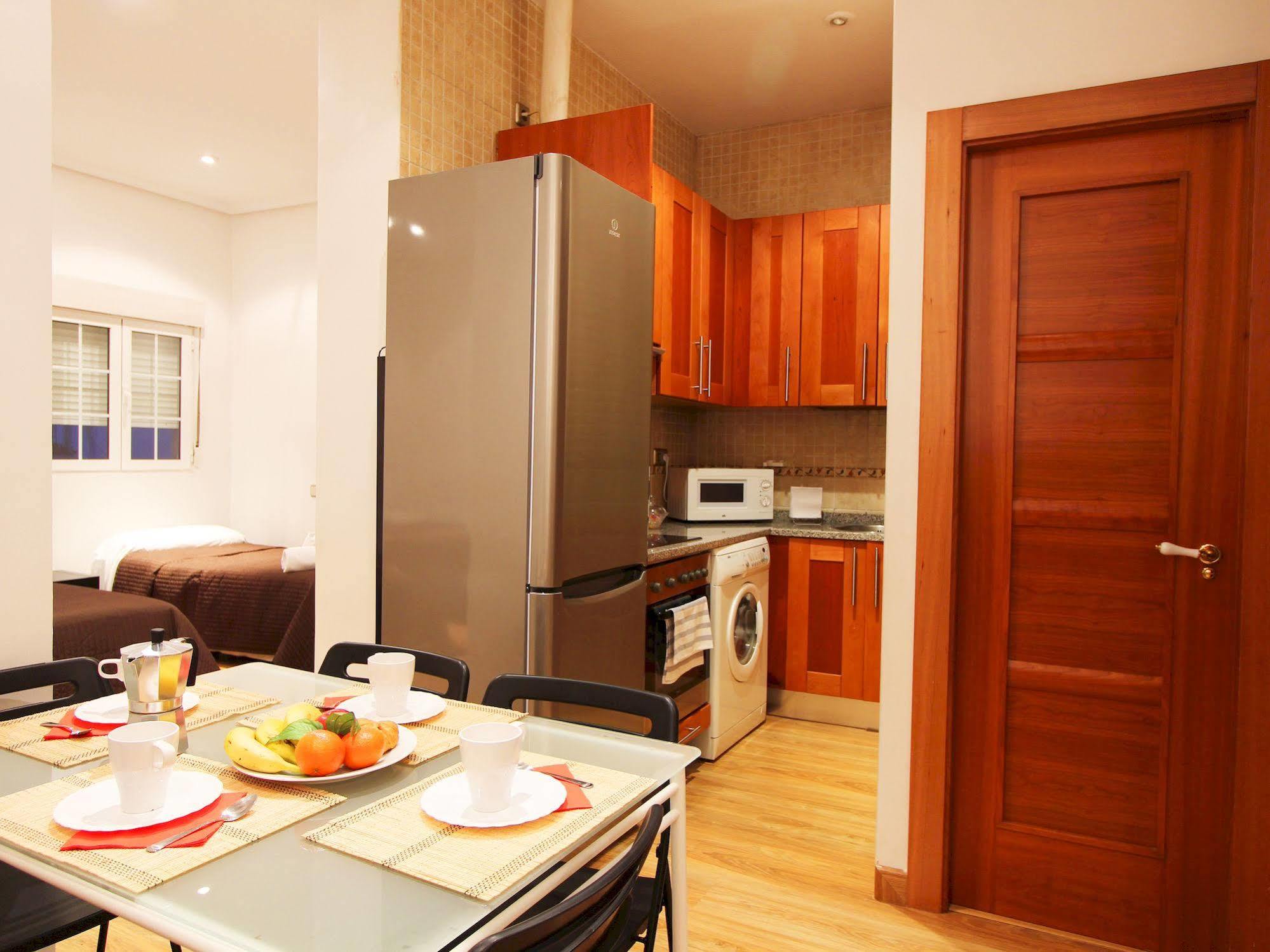 Apartamentos Good Stay Prado Madrid Extérieur photo