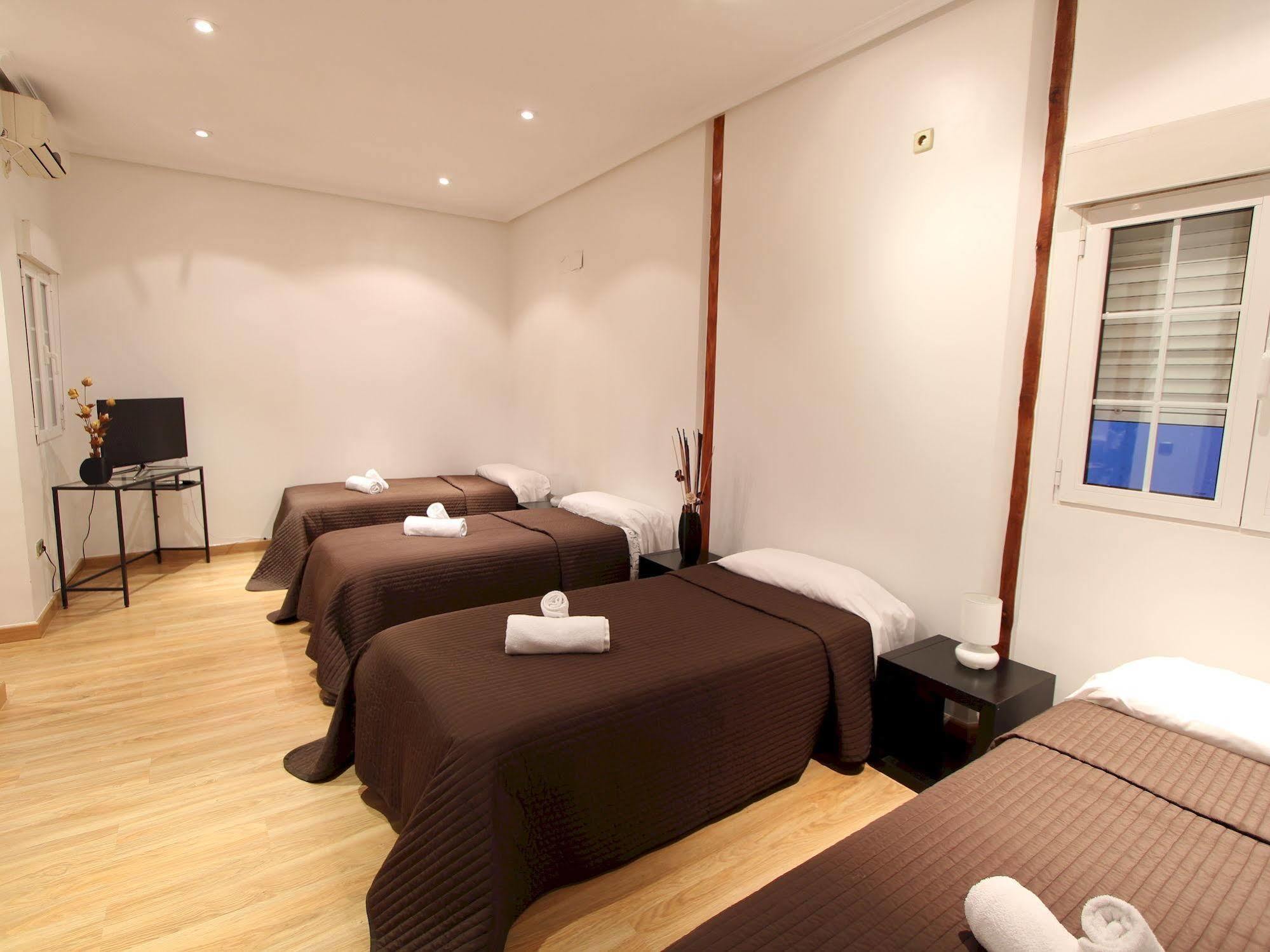Apartamentos Good Stay Prado Madrid Extérieur photo